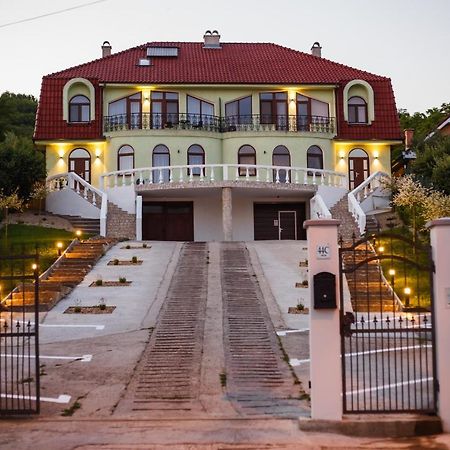 Rya Residence Oradea Exterior foto